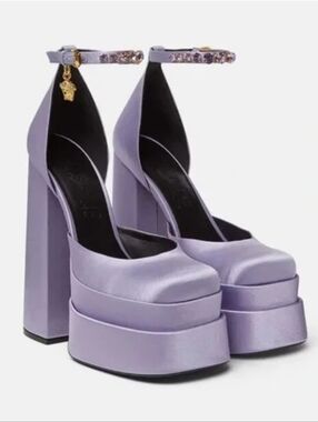 Versace Sz 7 Lilac Heels